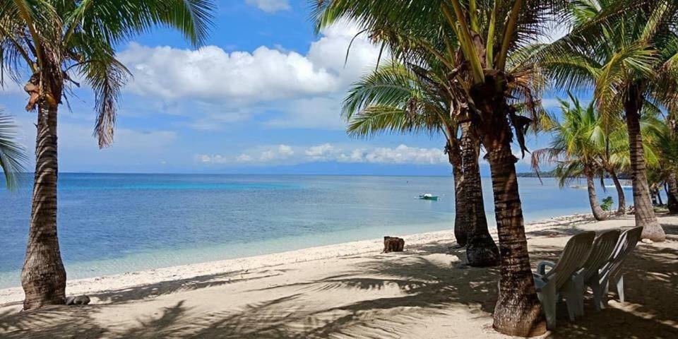 Islandia Beach Resort Siquijor Exterior photo