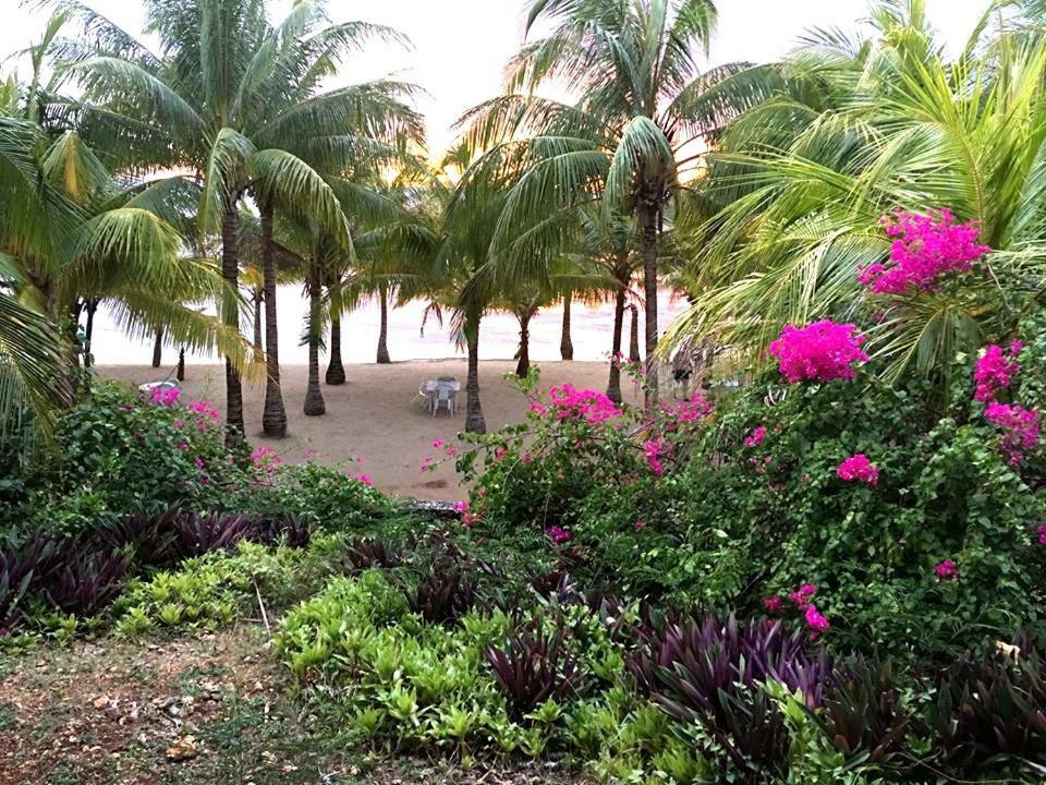 Islandia Beach Resort Siquijor Exterior photo